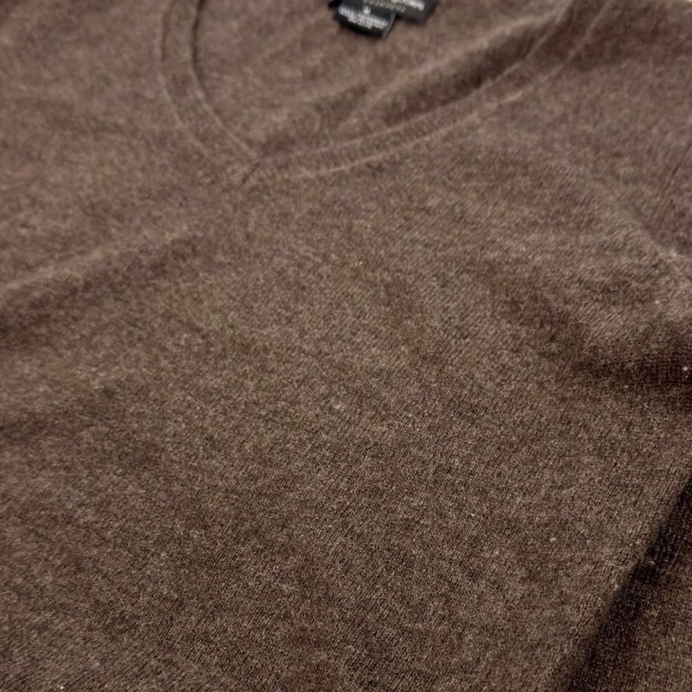 C by Bloomingdale's Cashmere Sweater Womens Size M V-Neck Pullover Brown - Picture 3 of 7